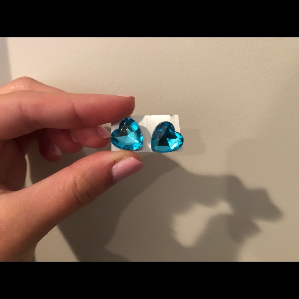 Earrings - Picture 4 of 4